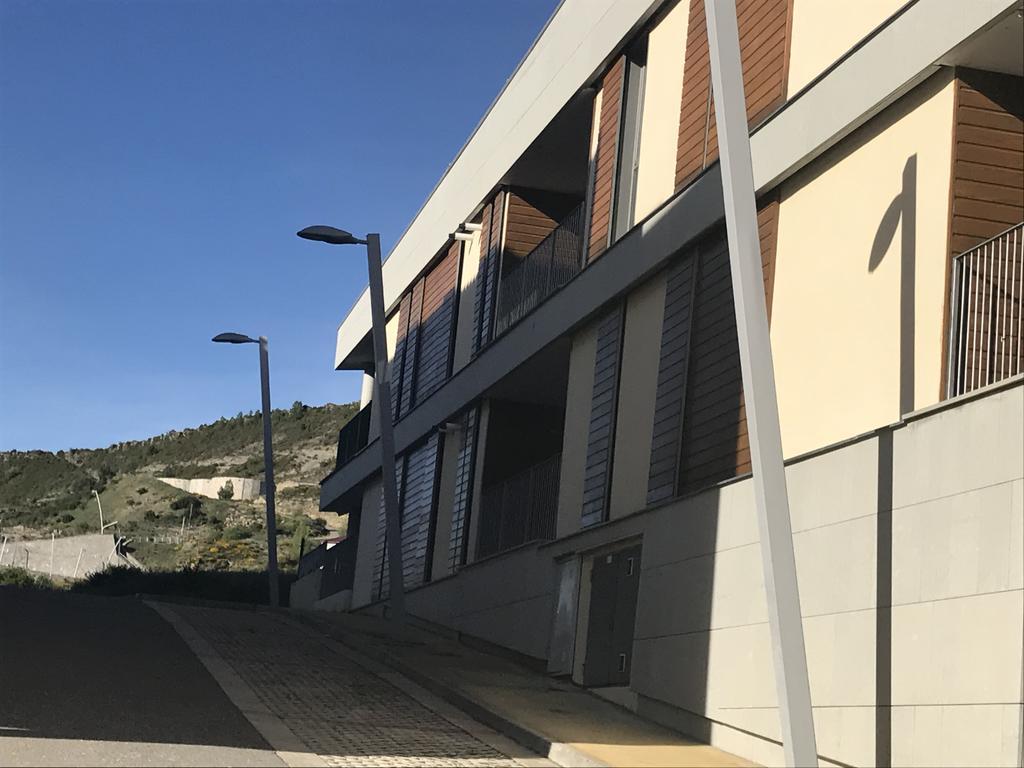 Golf Y Nieve Lejlighed Sabiñánigo Eksteriør billede